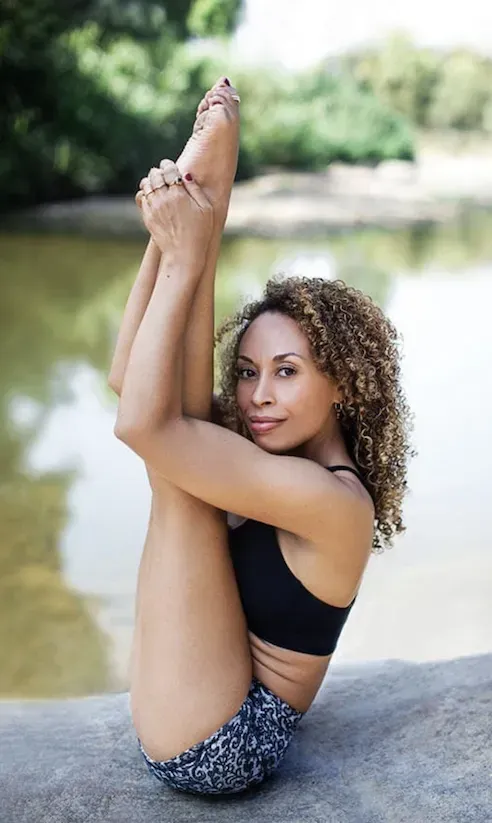 Laruga Glaser in Urdhva Mukha Paschimottanasana